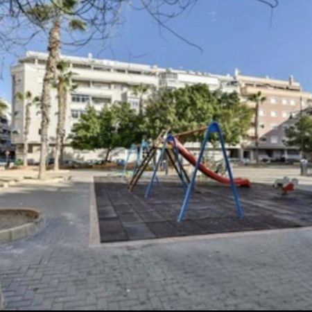 Apartamento Lola Torrevieja Dış mekan fotoğraf