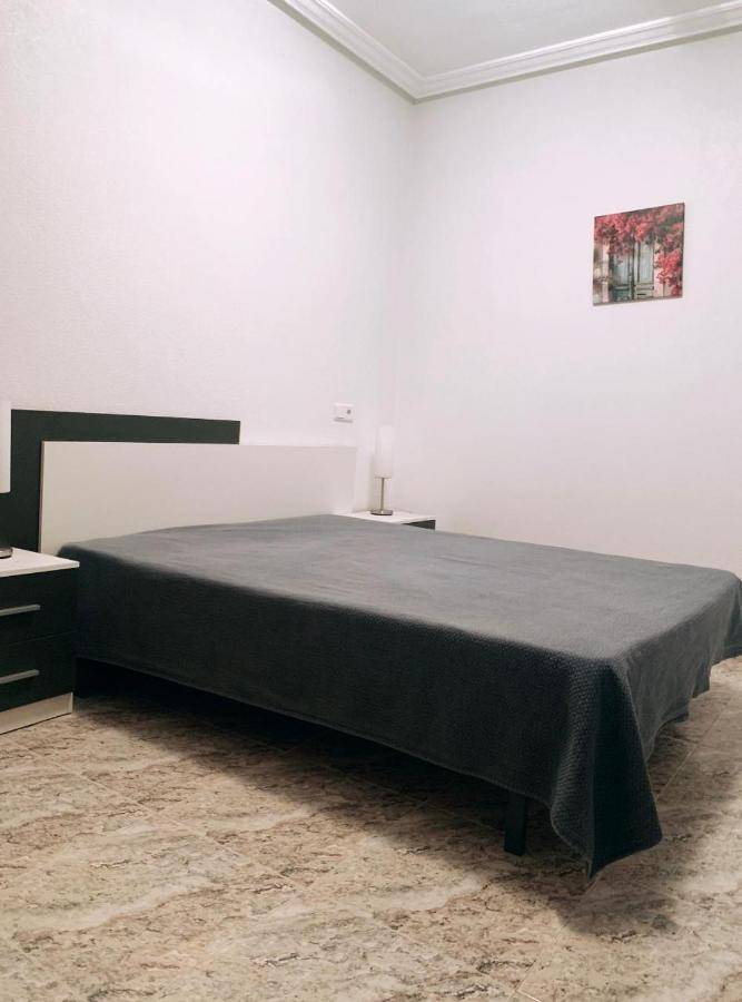 Apartamento Lola Torrevieja Dış mekan fotoğraf