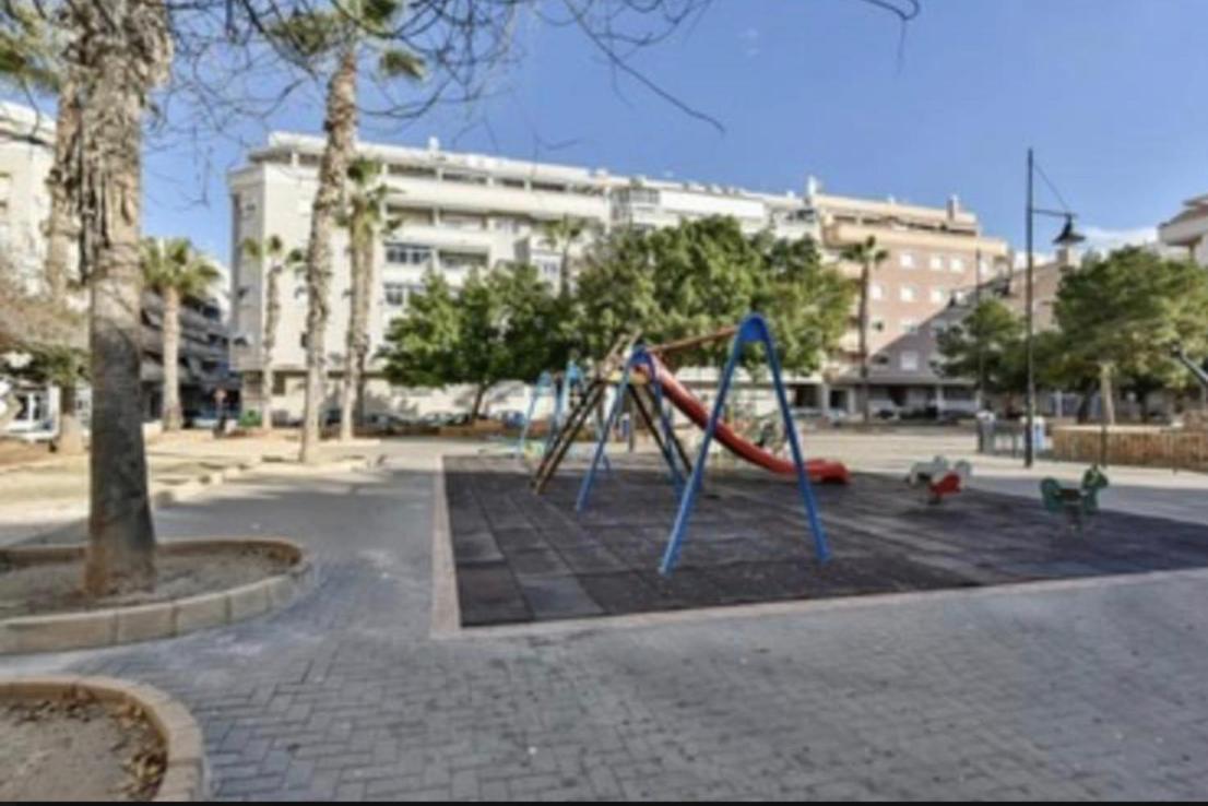 Apartamento Lola Torrevieja Dış mekan fotoğraf